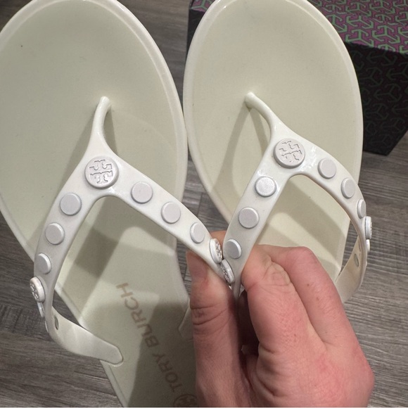 Tory Burch Studded Logo Jelly New Ivory Thong Flip Flop Sandals - Picture 3 of 8